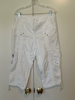 Style & Co. White Cargo Capris size 12P